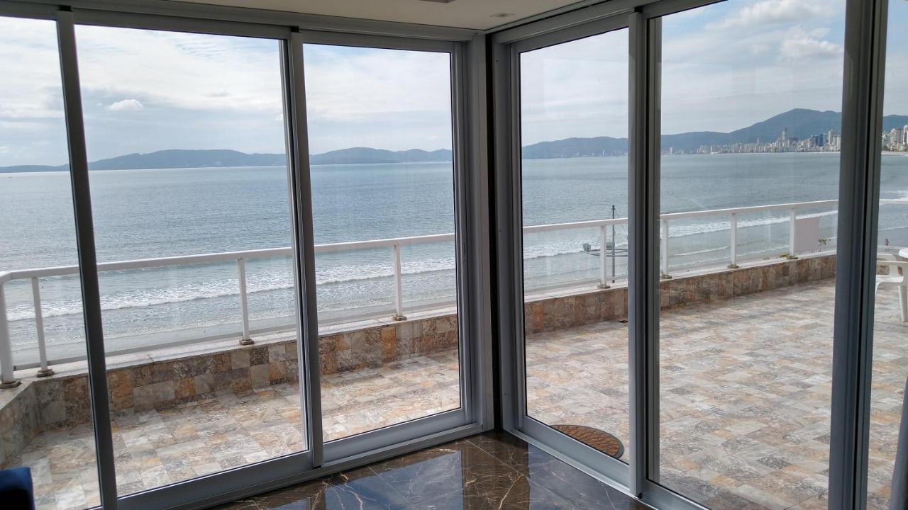 Apartamento De Cobertura Frente Para O Mar Ітапема Екстер'єр фото